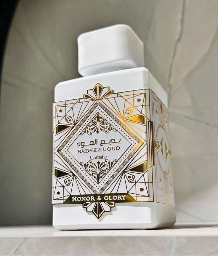 Bade'e Al Oud Honor & Glory EDP - Lattafa
